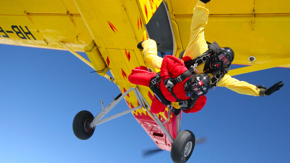 Saut en parachute tandem HALO à 7 600 m — photo Swissboogie